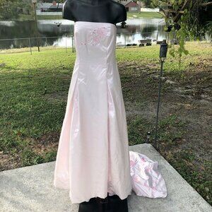 Las Vegas Wedding Dress Costume Women’s 0–2 Pink Strapless Flamingo Elvis Dice